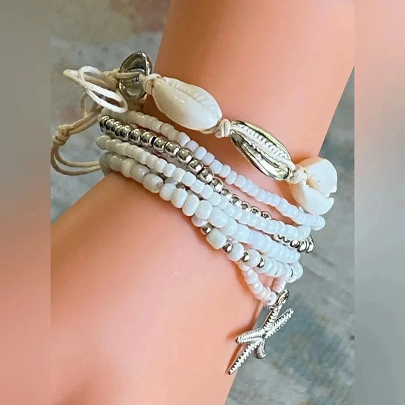 Real Seashells Beaded Stretch Tie Multiple Bracelets Beach Vacation Summer NEW - Picture 2 of 3